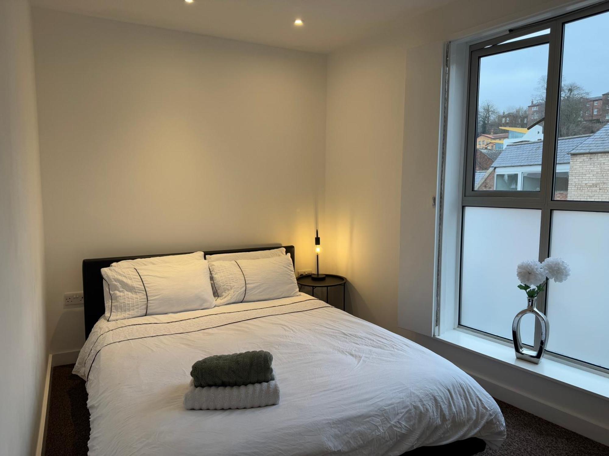 לינקולן Central, Modern And Peaceful, Lovely Cathedral Views, Two-Bed Apartment With 40" Smart Tv & Free Onsite Parking מראה חיצוני תמונה