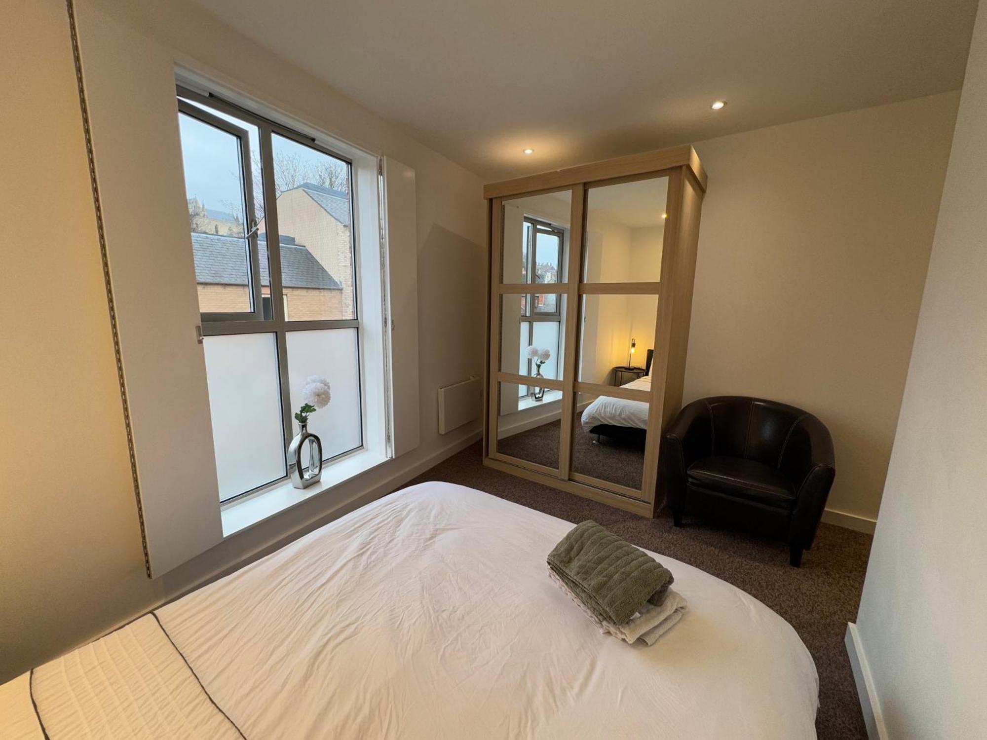 לינקולן Central, Modern And Peaceful, Lovely Cathedral Views, Two-Bed Apartment With 40" Smart Tv & Free Onsite Parking מראה חיצוני תמונה