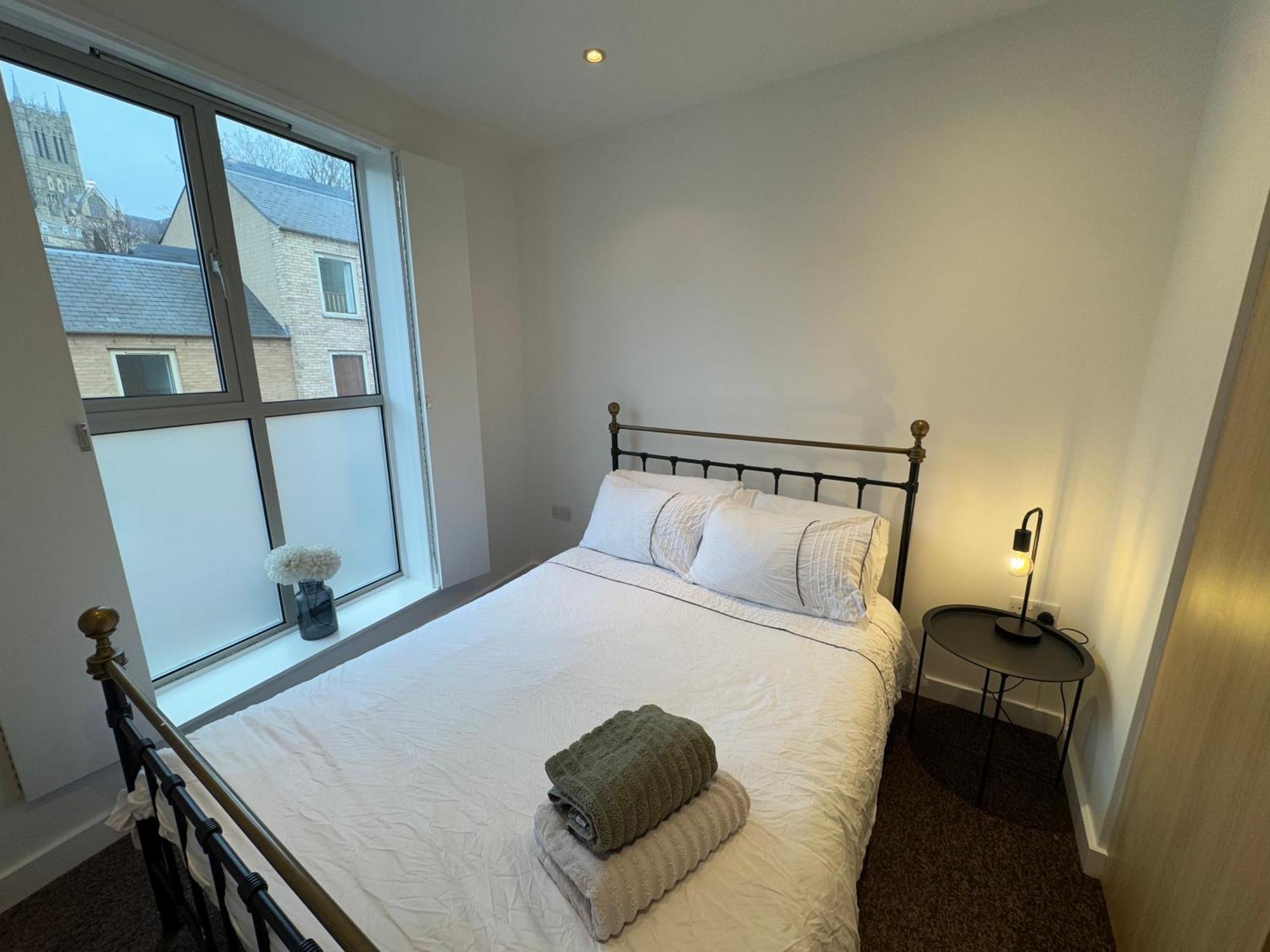 לינקולן Central, Modern And Peaceful, Lovely Cathedral Views, Two-Bed Apartment With 40" Smart Tv & Free Onsite Parking מראה חיצוני תמונה